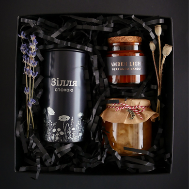Подарунковий набір (чай, свічка "Amber Light", яблучний джем, листівка)