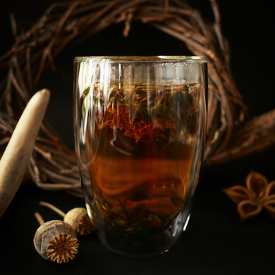 "Сон Мавки" (м'ята, лаванда, материнка, чорнобривці, червона конюшина) – вечірній чай з диких трав